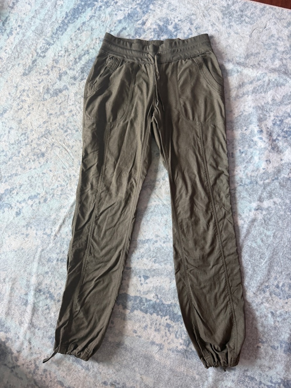 The North Face Women's Olive Jogger Pants - Dark Green